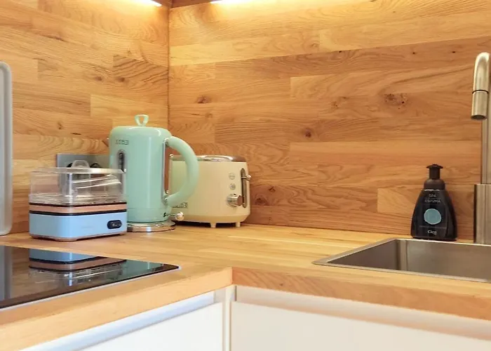 Ih Apartments, Studios&suites Pensión 4*