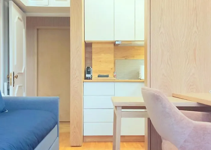 Ih Apartments, Studios&suites Pensión 4*