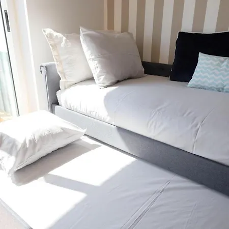 Ih & Guest house